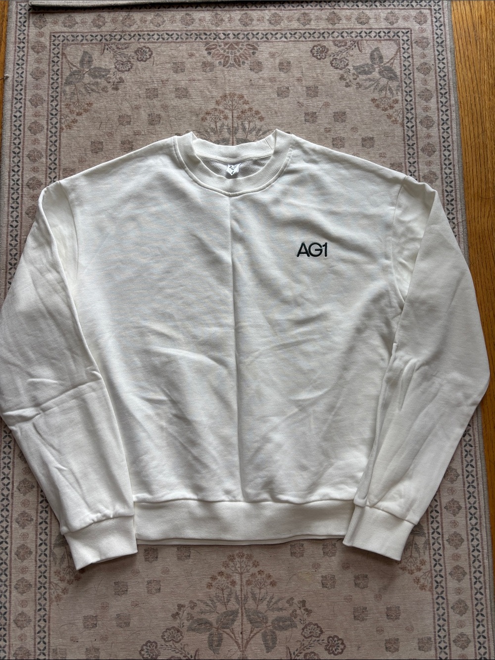 AG1 White Sweatshirt